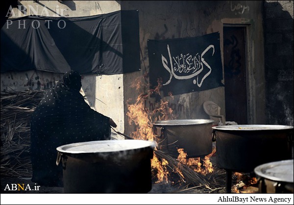 طبخ غذای نذری برای عزاداران حسینی/ گالری تصاویر