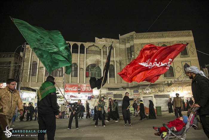 شیپور زنی و دسته عزاداری در کربلا/ گزارش تصویری