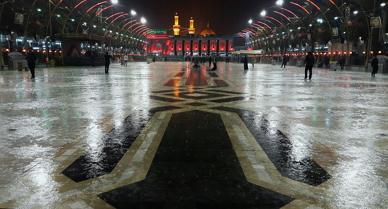 تصاویر زیبا از حرم امام حسین (ع) در روزهای بارانی/ من ... قدم‌زنان ... در حرم بارانیت ...