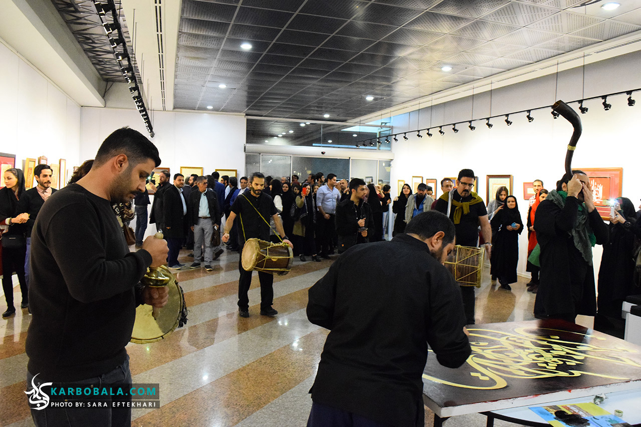 گزارش تصویری از نمایشگاه خوشنویسی و تایپوگرافی «ارادت قلم» در برج میلاد با موضوع امام حسین علیه‌السلام