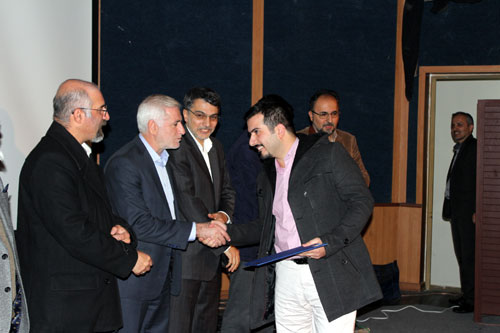 پایگاه تخصصی امام حسین (ع) کرب وبلا، برگزیده جایزه محتشم