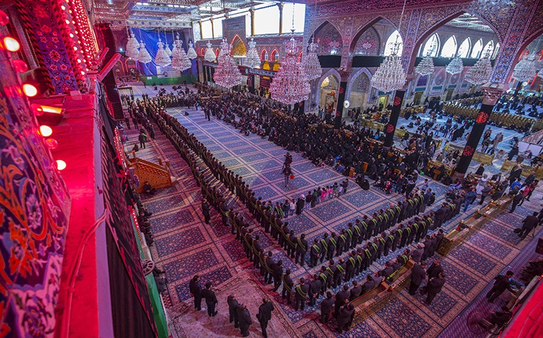 عزاداری مشترک خادمان حرم حسینی و عباسی در شهادت حضرت فاطمه (ع) + تصاویر