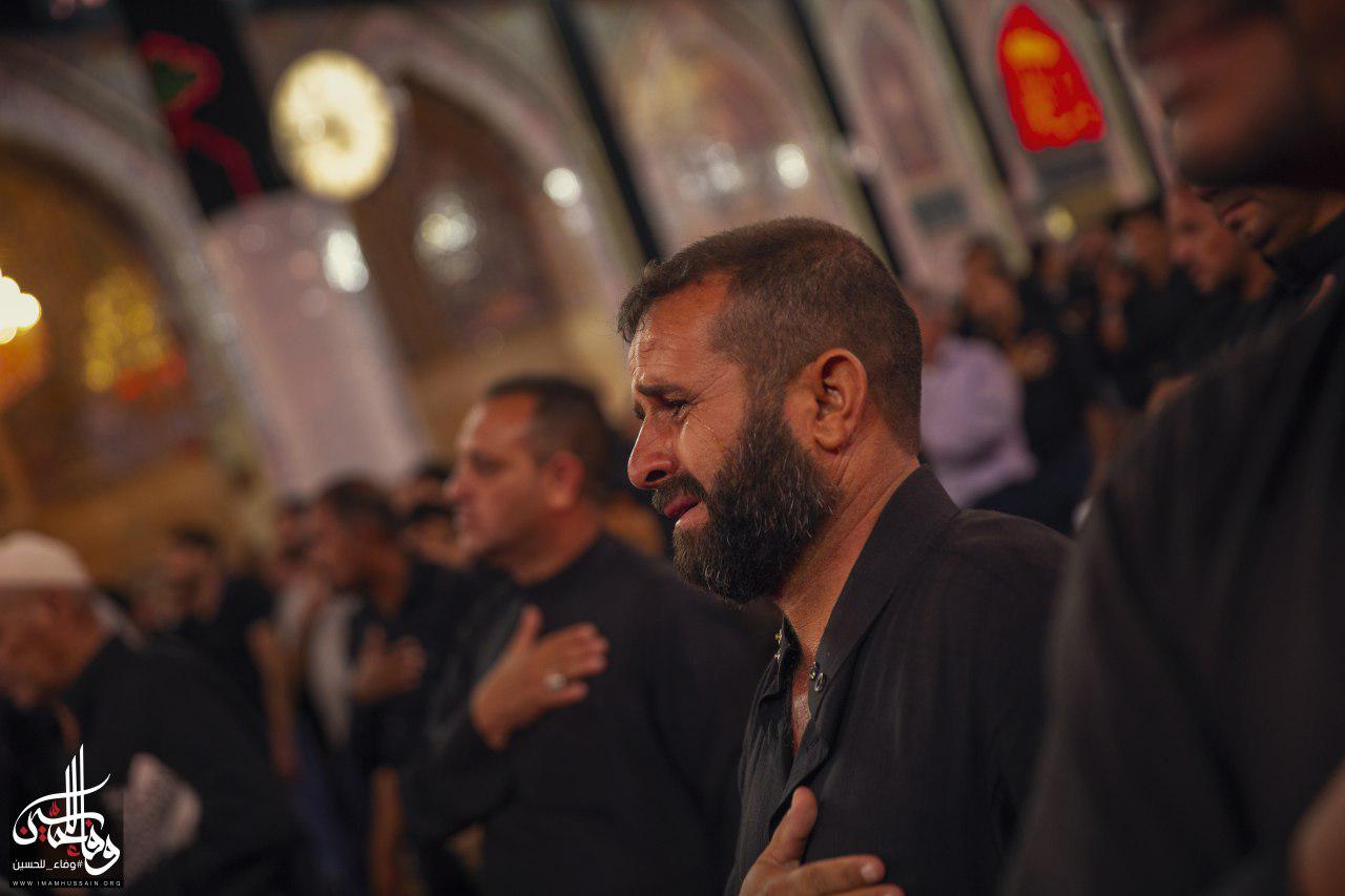 تصاویری از هیات ها و عزاداران حسینى در شب عاشورا
