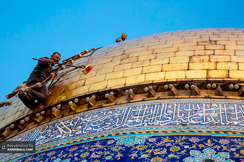 مراسم شستشوی گنبد منور حضرت قمر بنی هاشم (ع) / گزارش تصویری