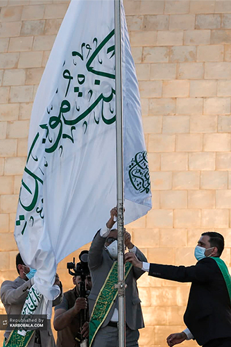 تعویض پرچم گنبد علوی در آستانه عید ولایت / گزارش تصویری