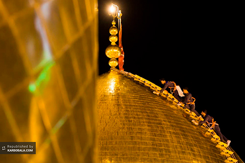 مراسم شستشوی گنبد مطهر سیدالشهدا (ع) / گزارش تصویری