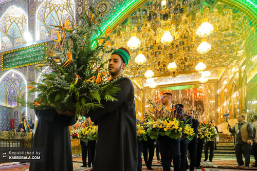 گل‌آرایی حرم مطهر سیدالشهدا (ع) در آستان عید مولود امیرالمومنین (ع) / گزارش تصویری