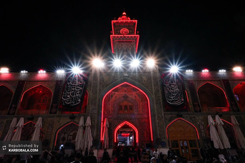 اهتزاز پرچم عزای پیامبر خاتم بر فراز ایوان نجف