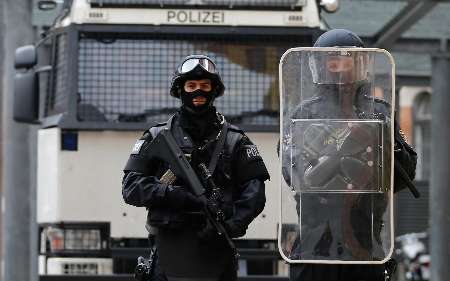 بازداشت 13 نفر در اتریش به اتهام ارتباط با داعش