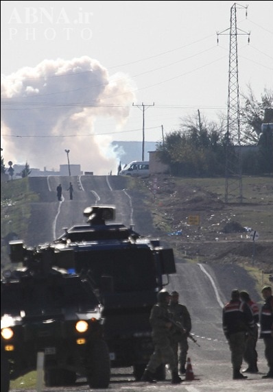 درگیری‌ داعش با مدافعان کوبانی به گذرگاه مرزی ترکیه رسید