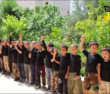 آموزش نظامی داعش به کودکان اویغور