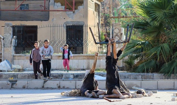 داعش دو تن از سران النصره را اعدام کرد /تصویر