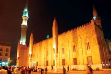 مسجد امام حسین (ع) در قاهره روزهای تاسوعا و عاشورا بسته می‌شود!