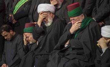 عزاداری مشترک خادمان حرم حسینی و عباسی در شهادت حضرت فاطمه (ع) + تصاویر