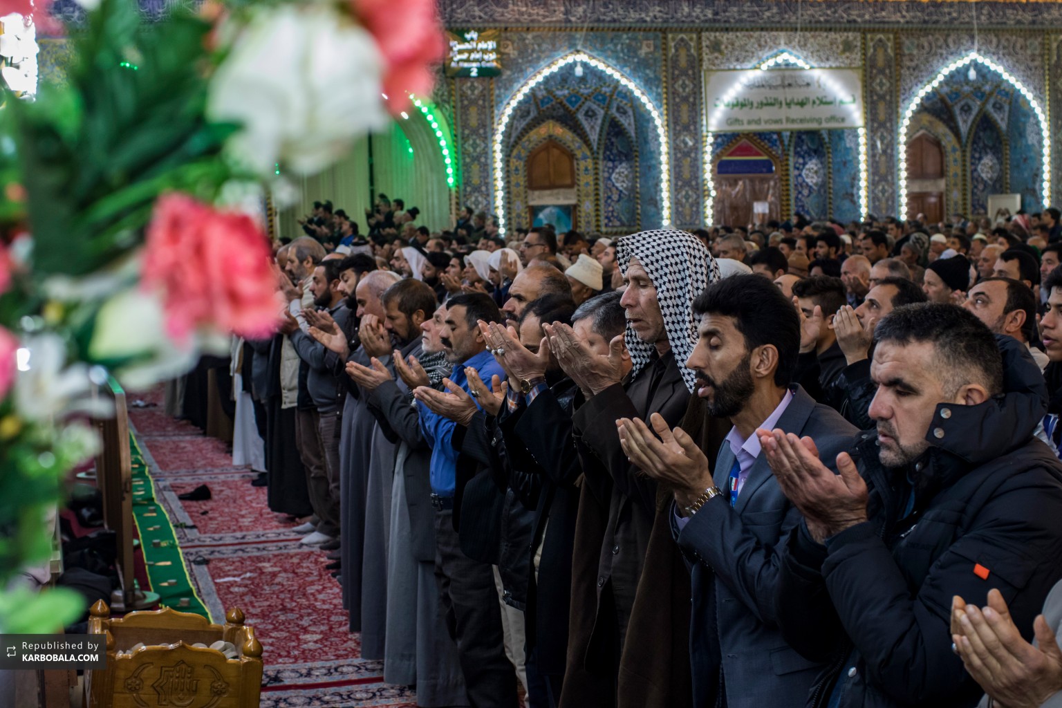 برپایی نماز جماعت توسط شیعیان حسینی