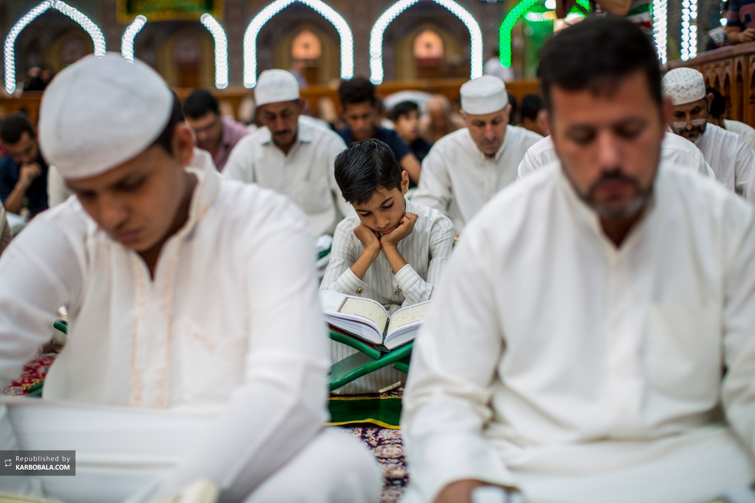 انجام اعمال رمضان توسط زائران و مجاوران اباعبدالله‌الحسین علیه‌السلام