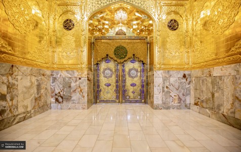 باب ایوان حرم حضرت سقا