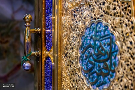 ورودی حرم حضرت سقا