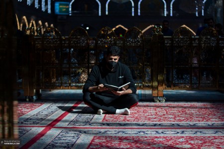 در محضر حضرت سیدالکونین